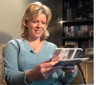 mothering-behindthescenes-rhea11.jpg